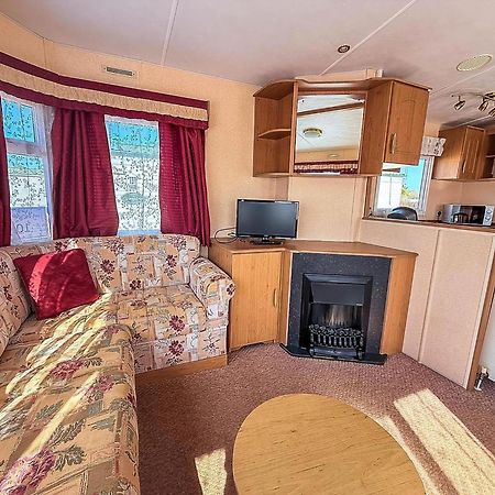 Superb Dog Friendly Caravan With Decking In Hunstanton In Norfolk Ref 13010L Exterior photo
