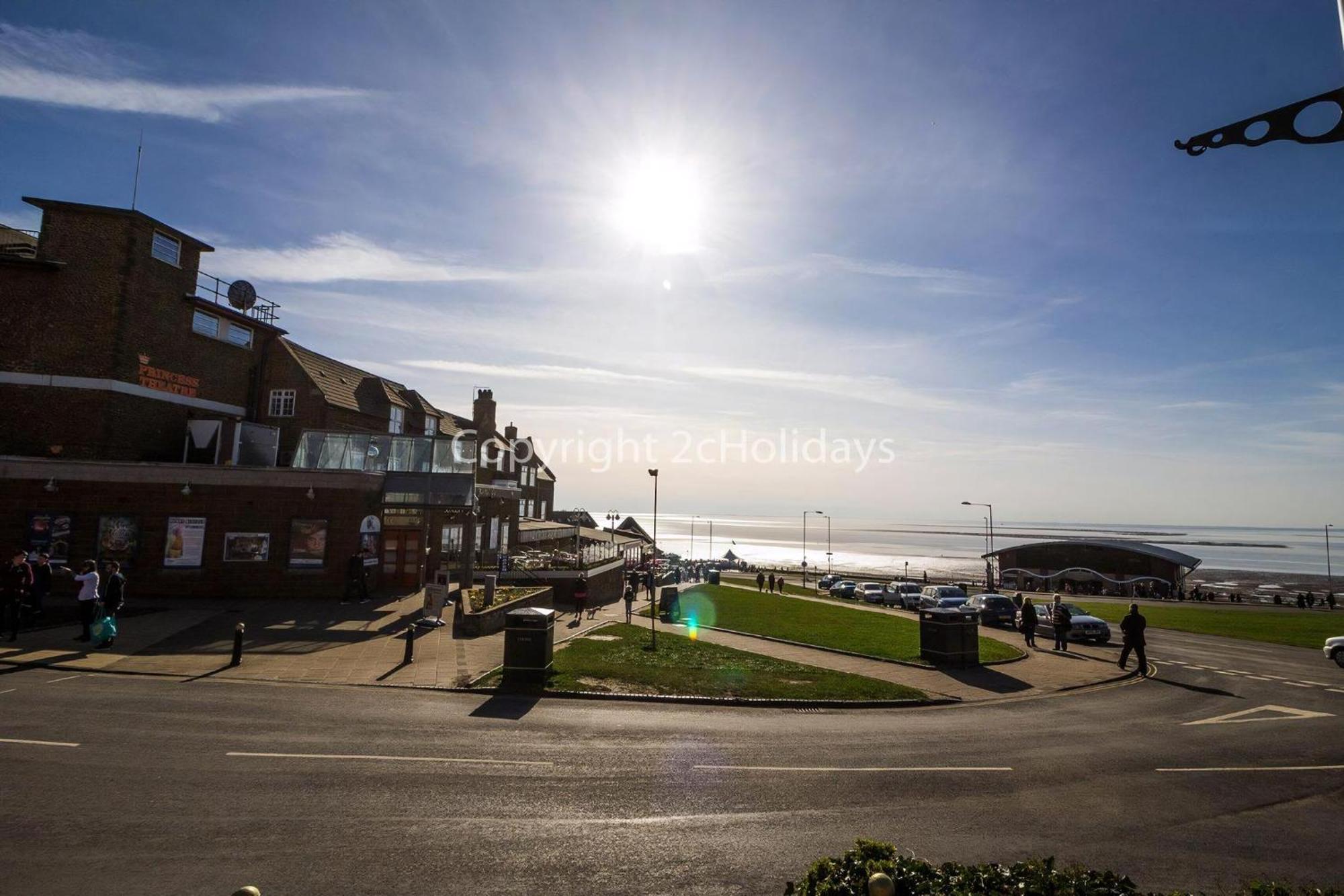 Superb Dog Friendly Caravan With Decking In Hunstanton In Norfolk Ref 13010L Exterior photo