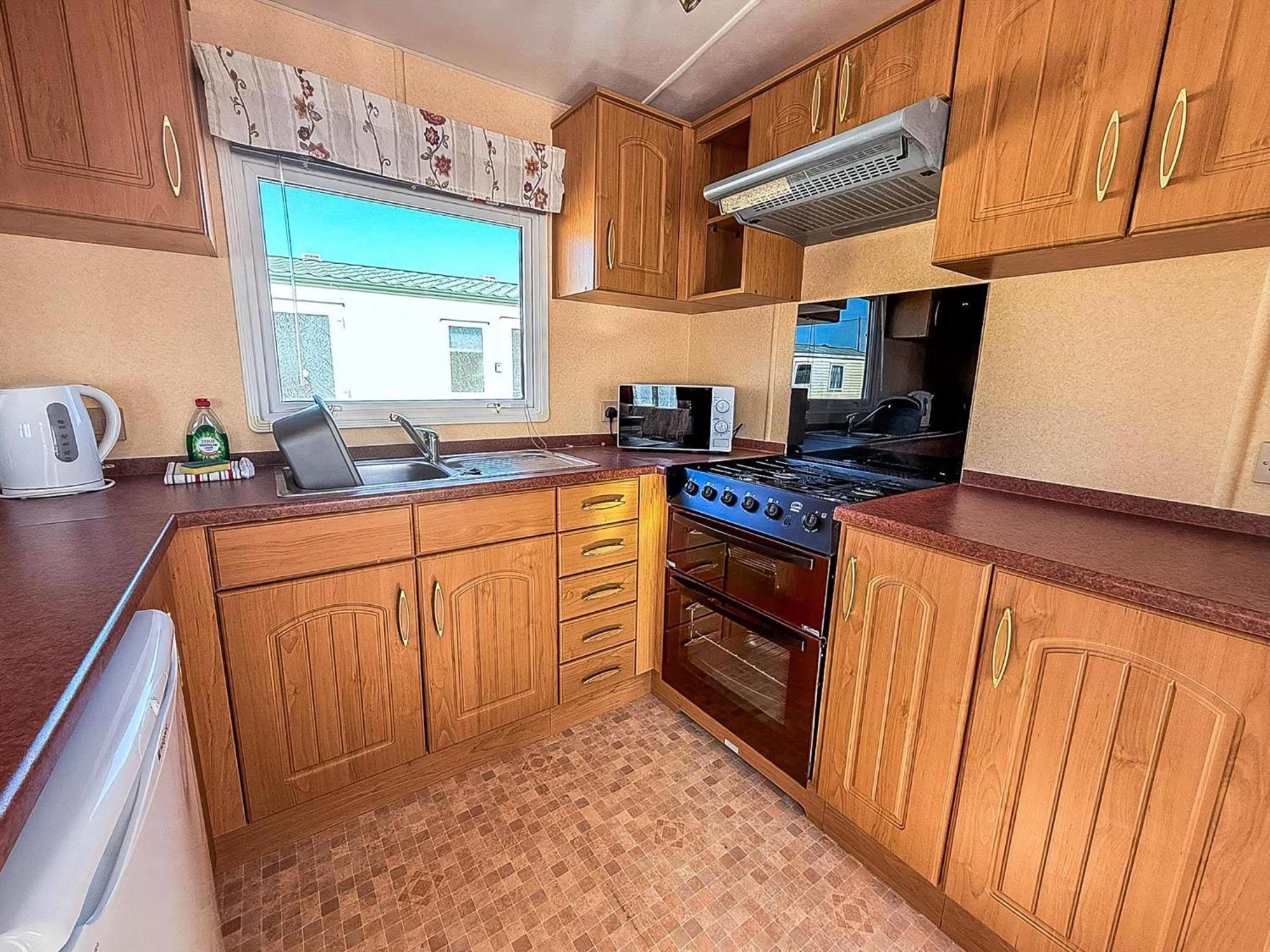Superb Dog Friendly Caravan With Decking In Hunstanton In Norfolk Ref 13010L Exterior photo